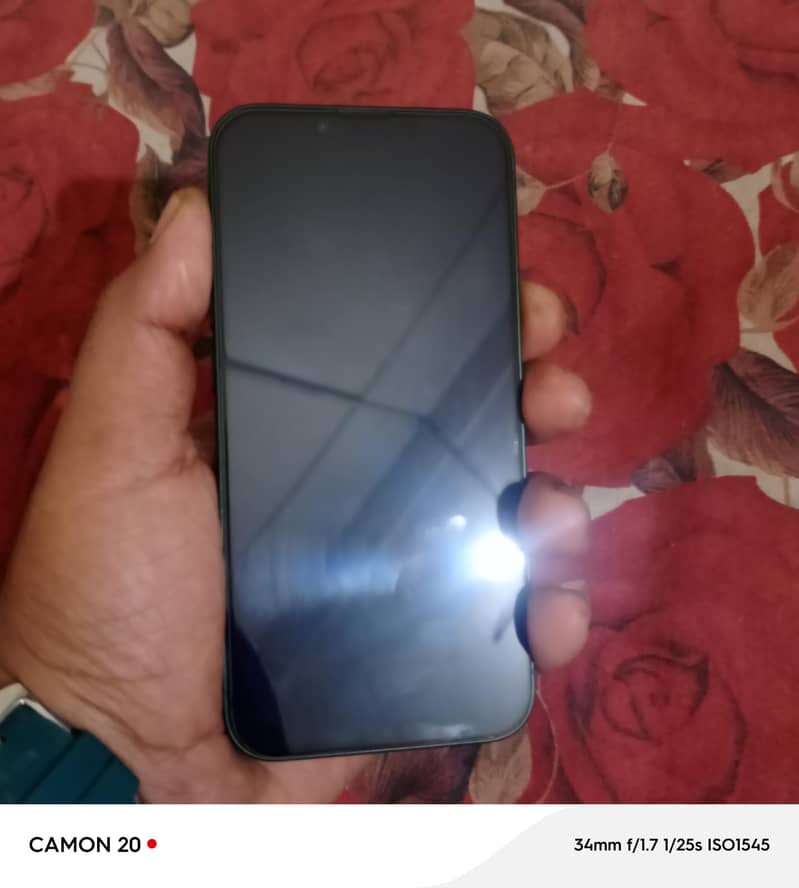 Apple iPhone 13 2