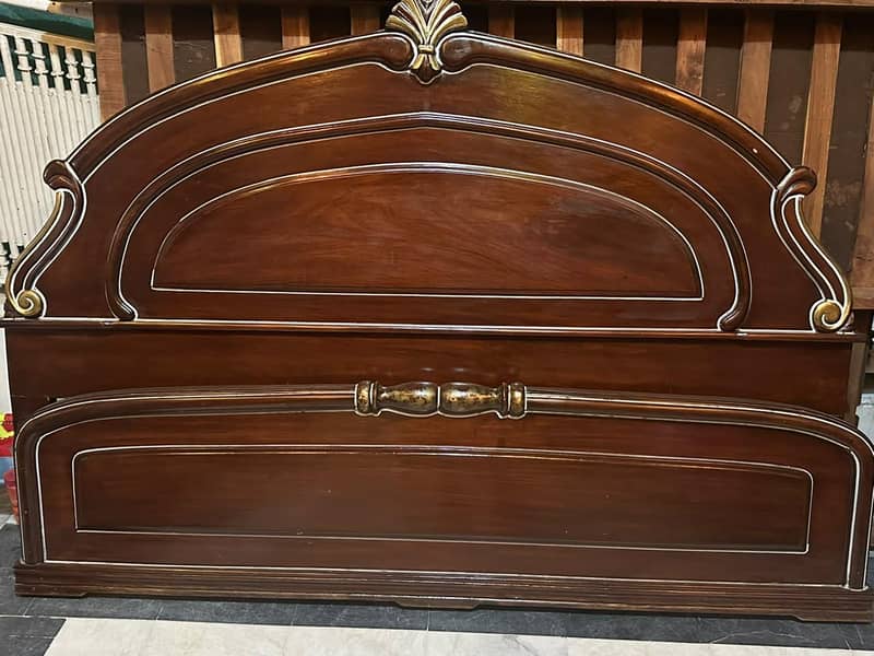 King size bed - Good condition 2