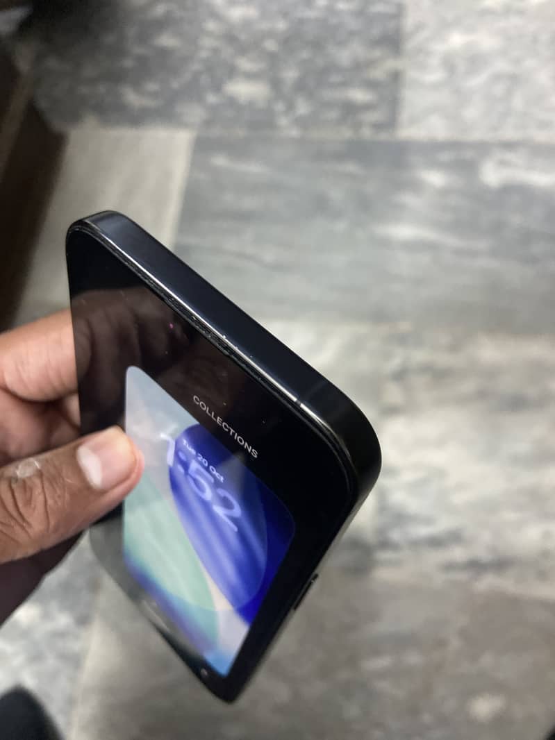 Apple iPhone 15 Pro Max 3