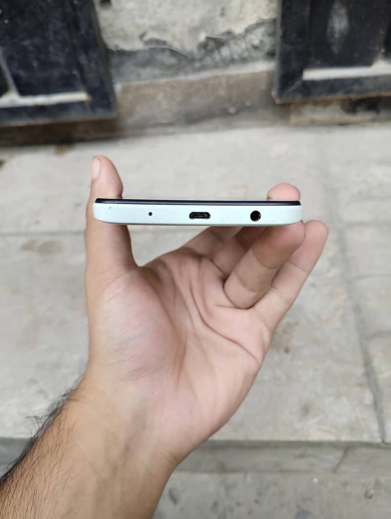 Xiaomi Redmi A1 Plus 4