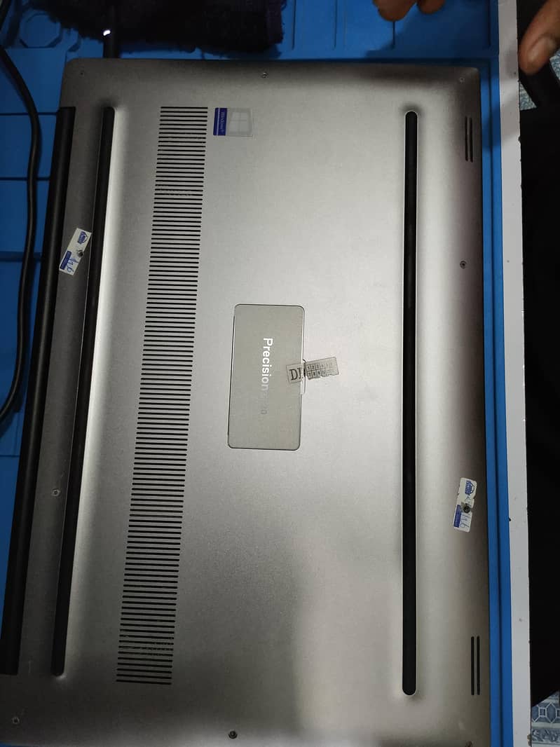 Dell 5520 3