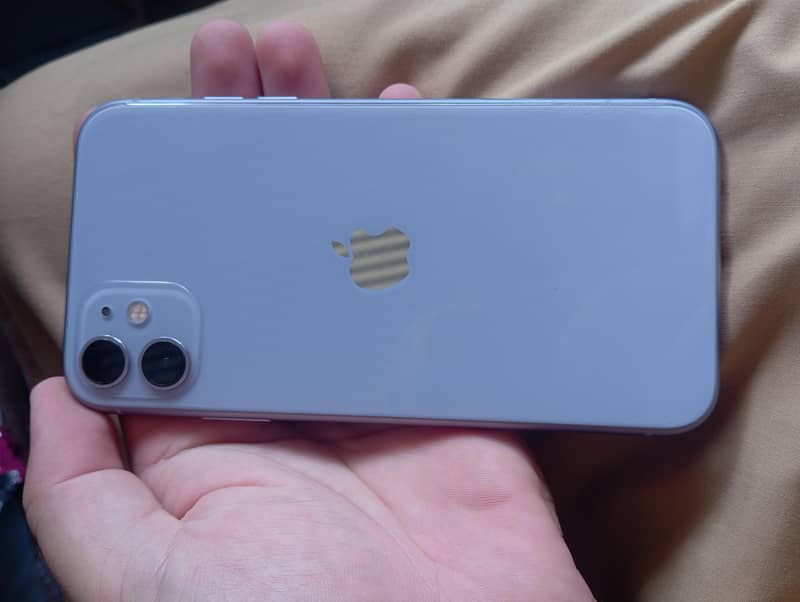 Apple iPhone 11 0