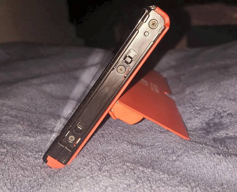 Nintendo Switch OLED model 1