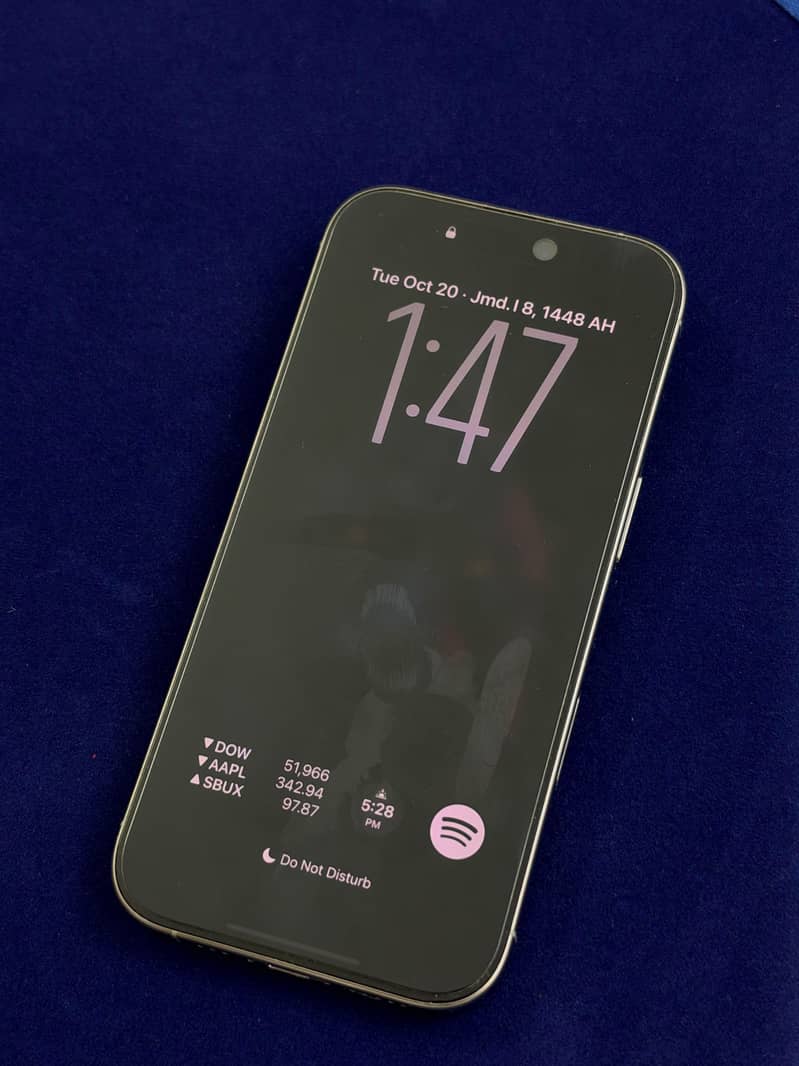 Apple iPhone 16 Pro 1