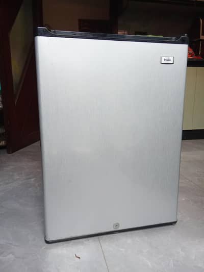 Haier HR-126BL 4 cubic