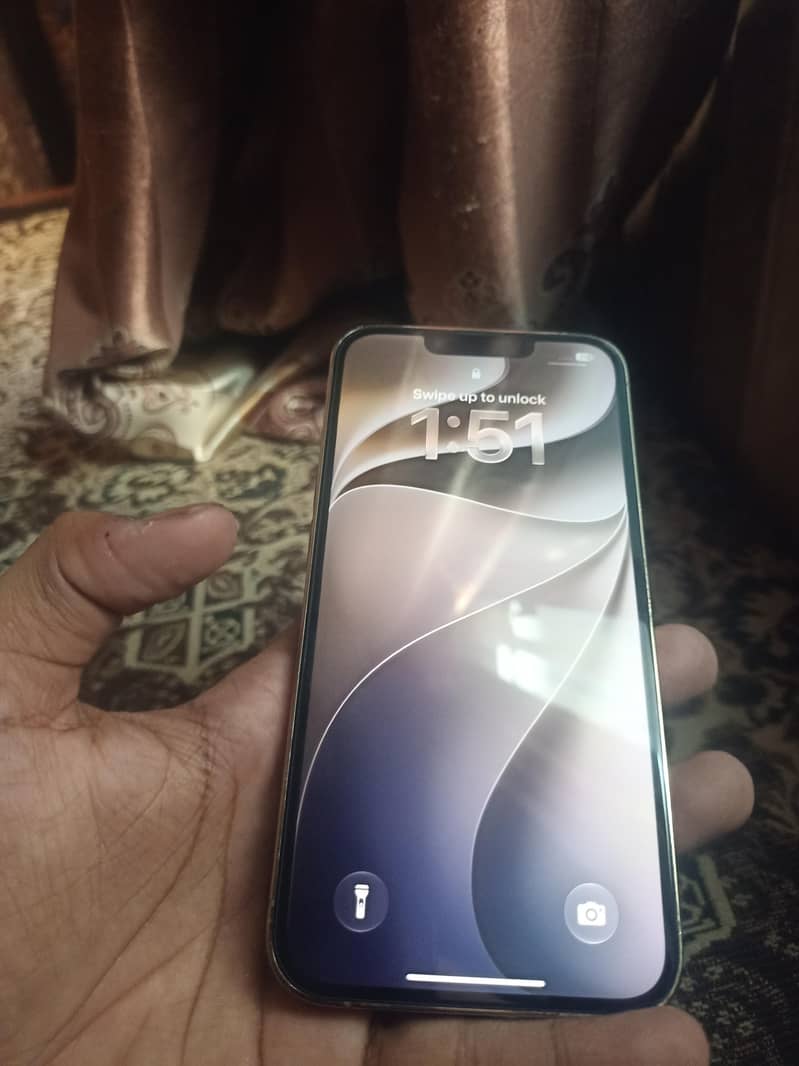 Apple iPhone 13 Pro 8