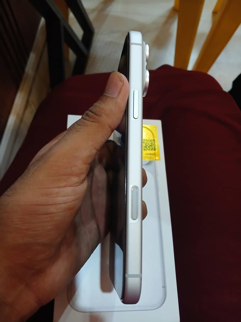 Apple iPhone 17 Pro Max 1