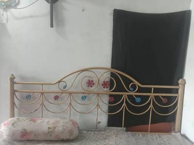 iron bed king size