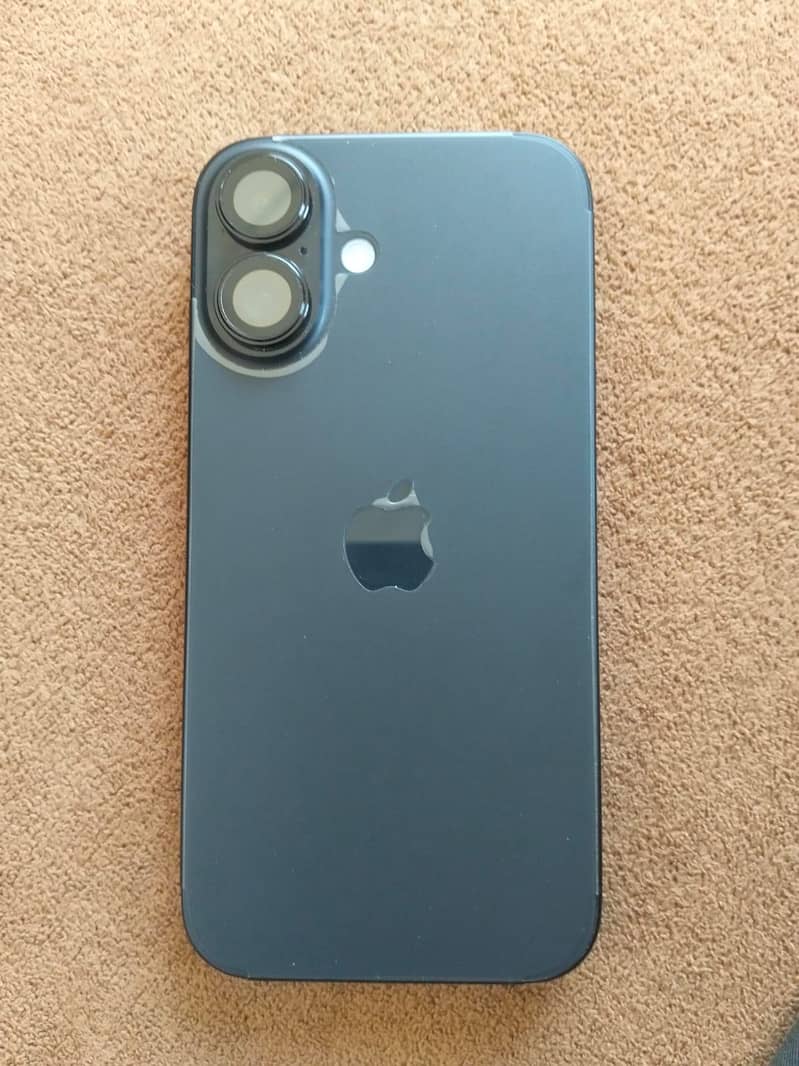 Apple iPhone 16 0