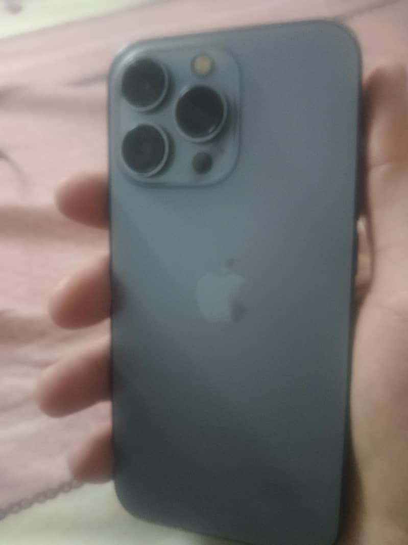 Apple iPhone 13 Pro 0