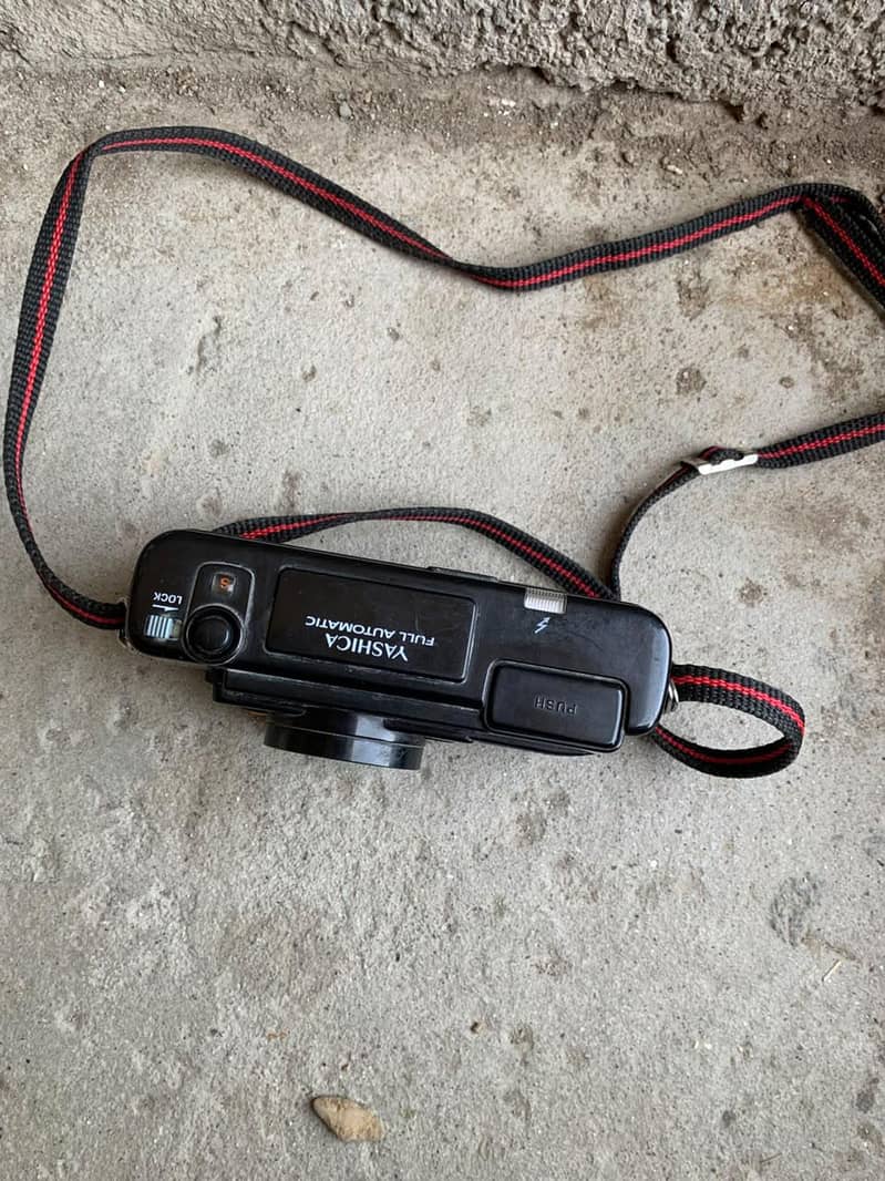 Auto focus camera 0