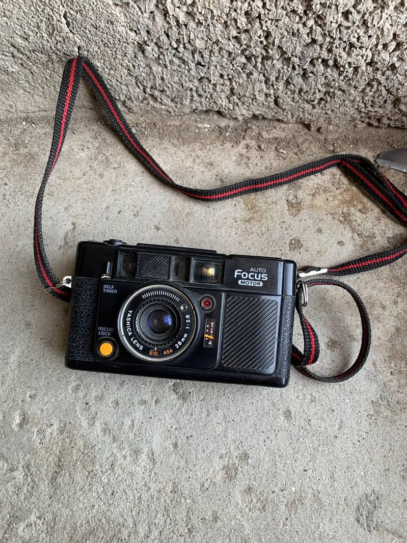 Auto focus camera 1