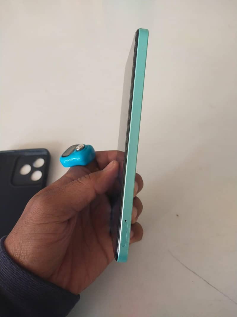 Realme C51 3