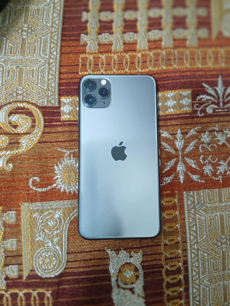 Apple iPhone 11 Pro Max 1