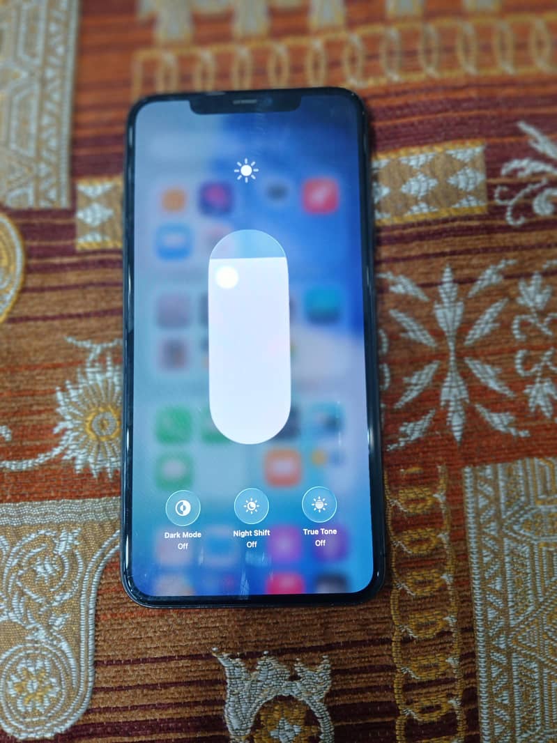 Apple iPhone 11 Pro Max 4