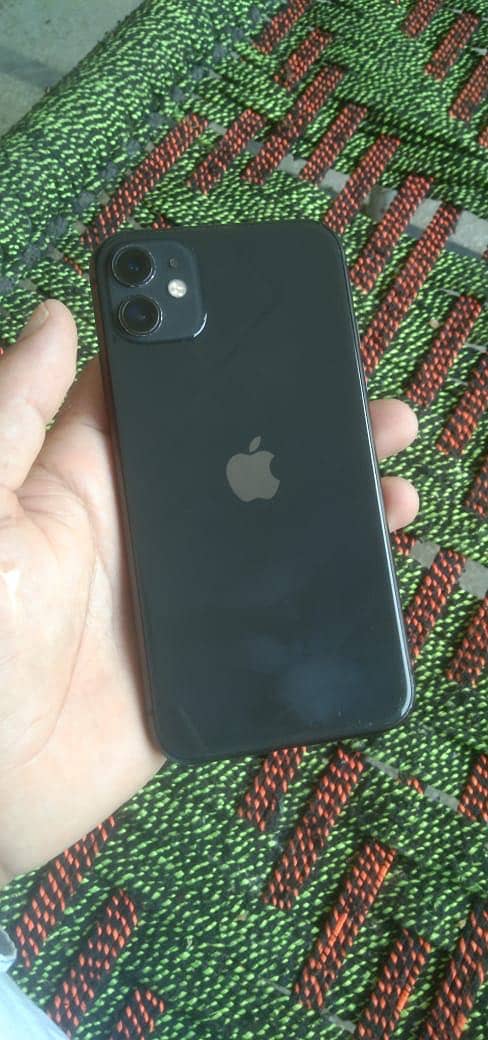 Apple iPhone 11 0
