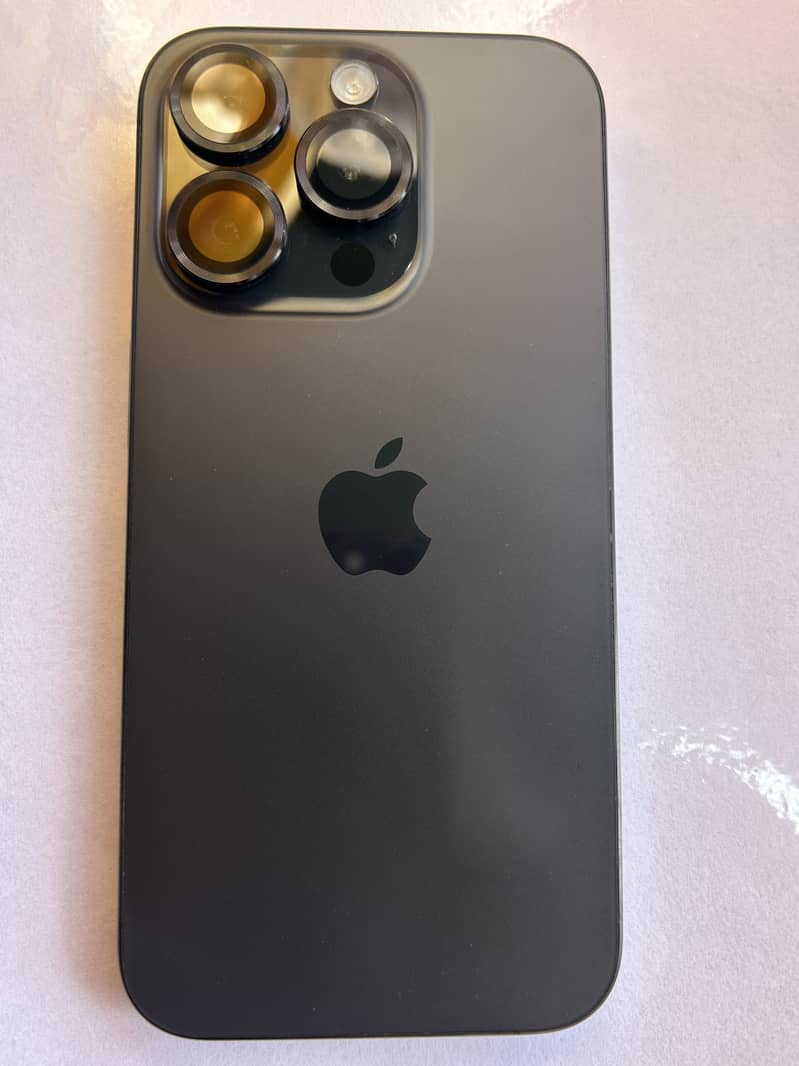 Apple iPhone 15 Pro 4
