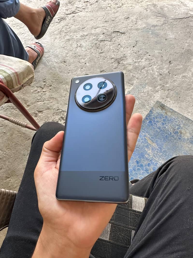 Infinix Zero 40 0