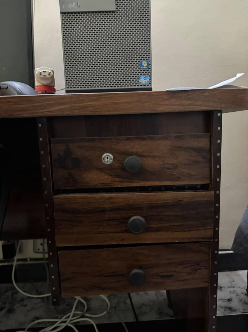 computer  table for sale 0