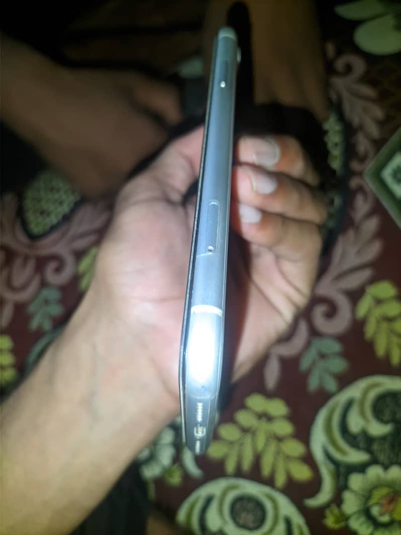 Apple iPhone XR 0