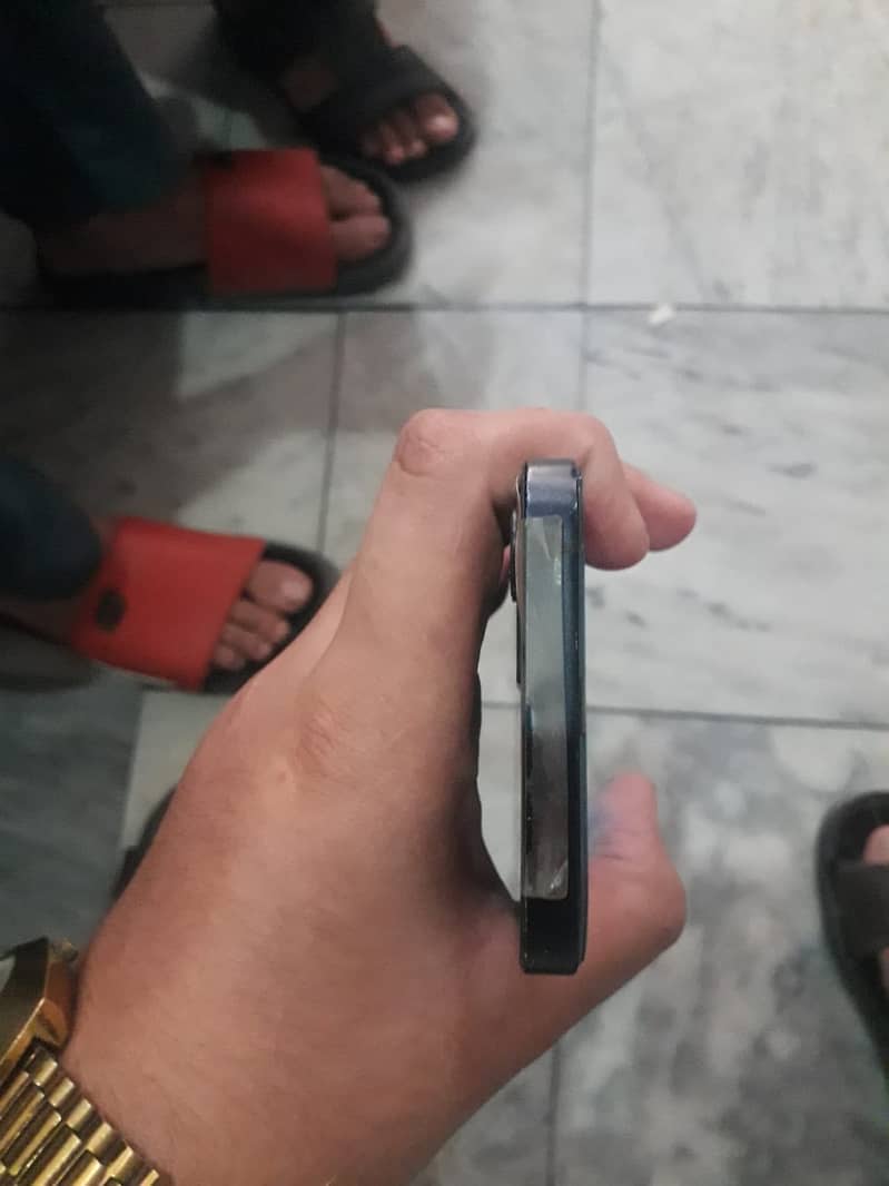 Apple iPhone 12 2