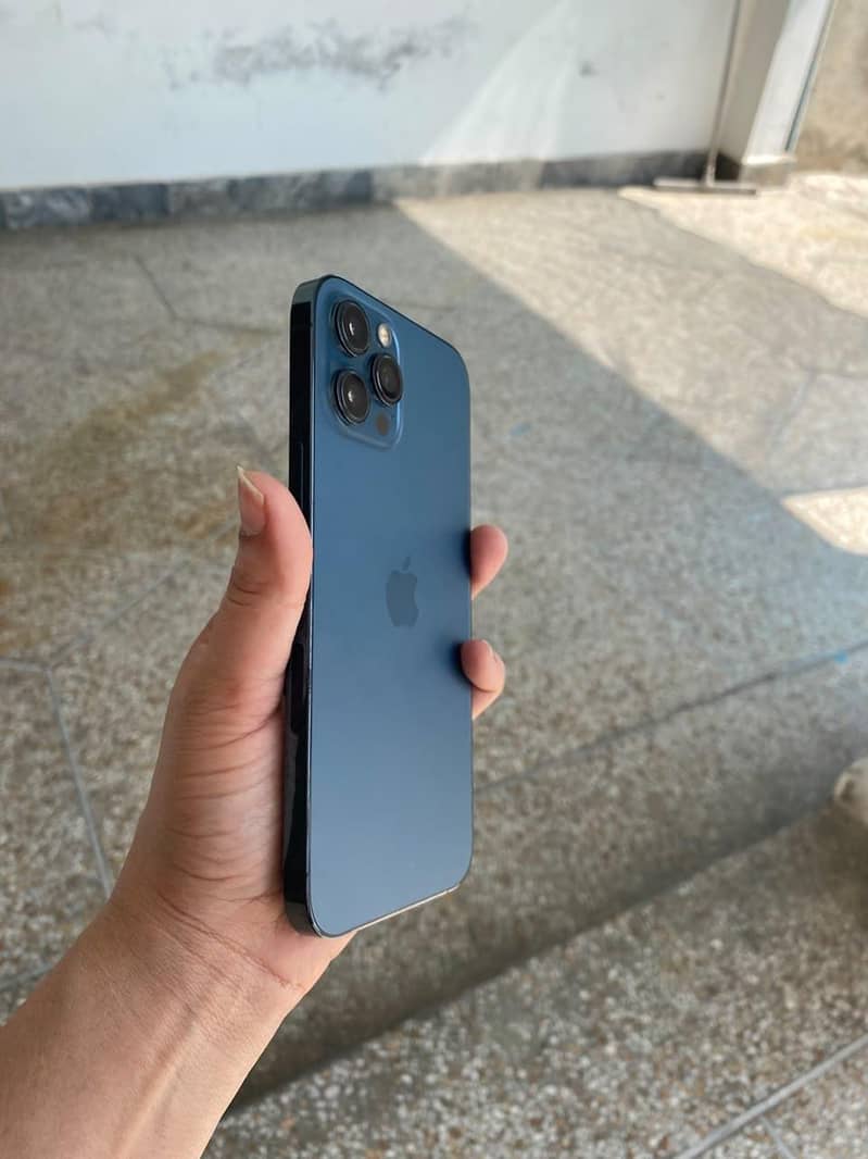 Apple iPhone 12 Pro Max 1