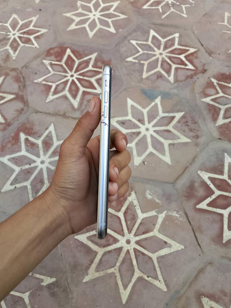 Apple iPhone XS Max 1
