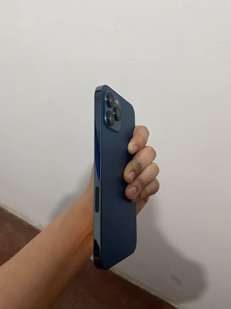 Apple iPhone 12 Pro Max 3