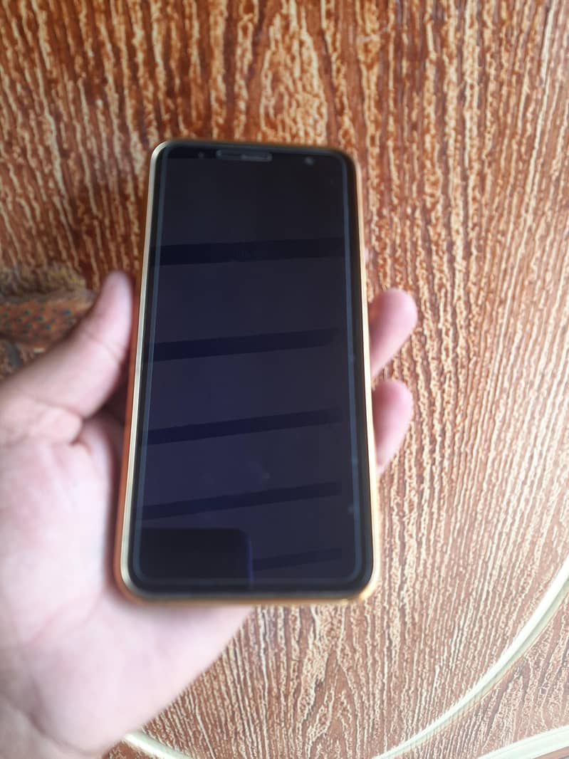 Samsung Mobile J6 Plus 7