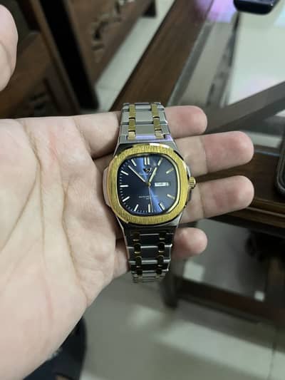 Men’s Two-Tone Stainless Steel Analog Watch – Blue Dial & Gold Bezel