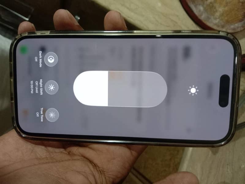 Apple iPhone 15 Pro 1
