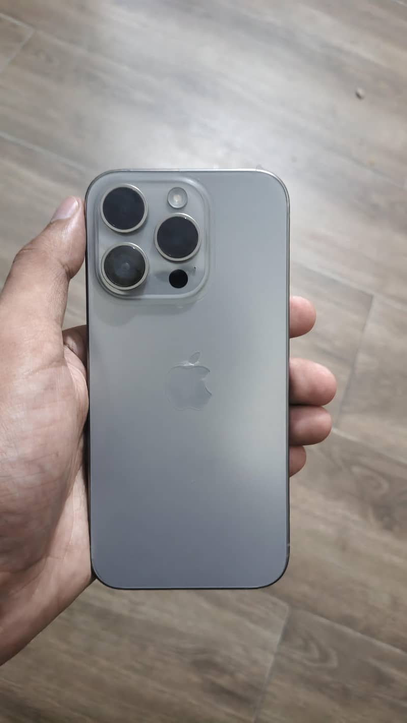 Apple iPhone 15 Pro 0