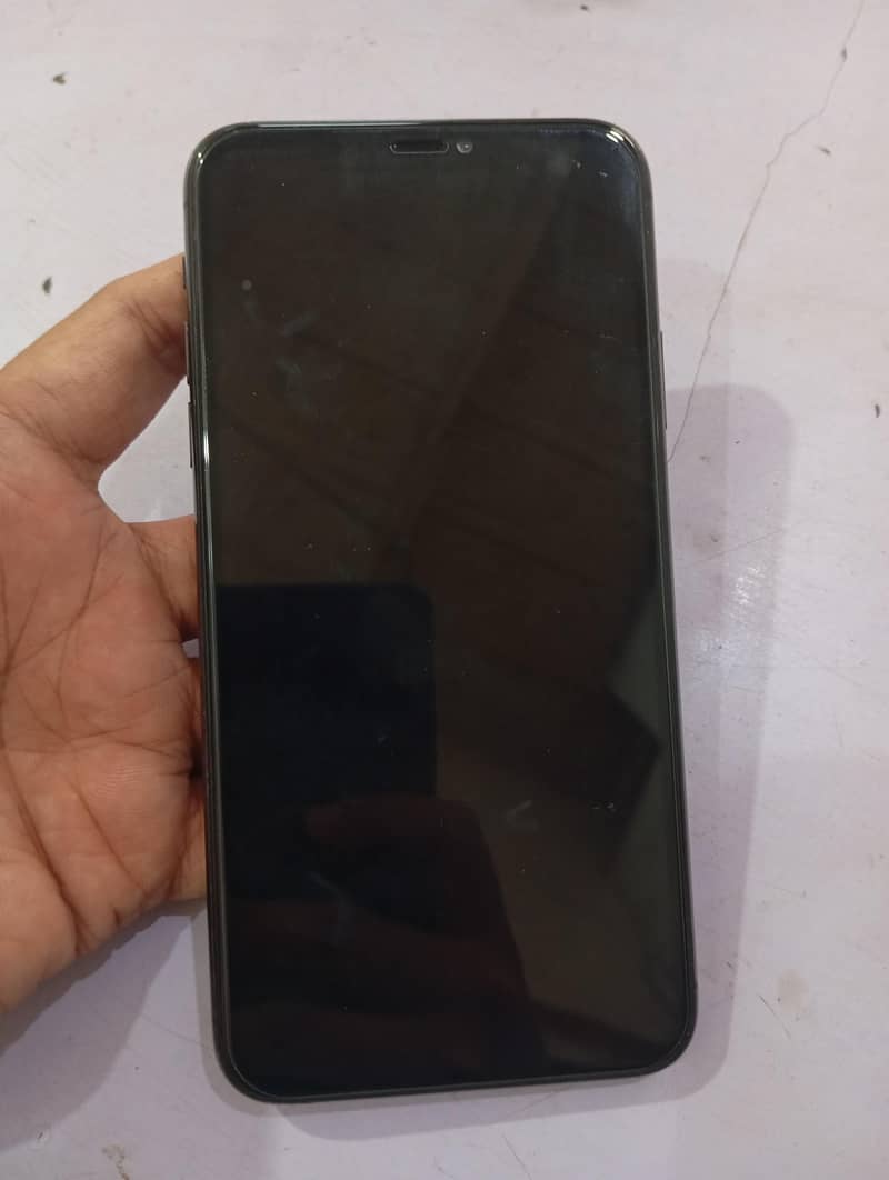 Apple iPhone 11 Pro Max 7