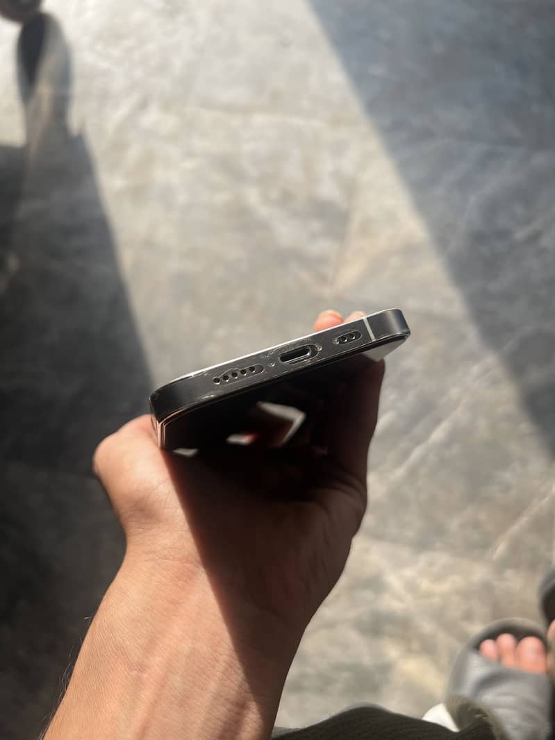 Apple iPhone 13 Pro 3