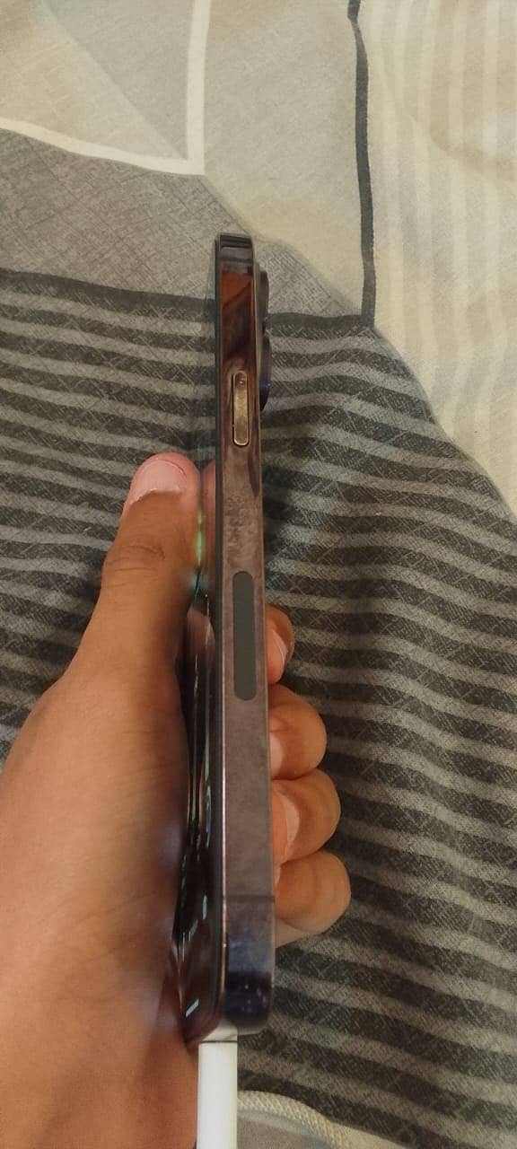 Apple iPhone 14 Pro Max 1