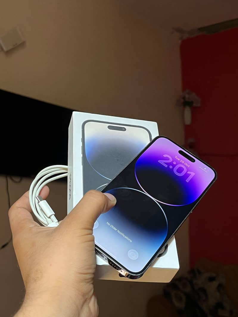 Apple iPhone 14 Pro Max 0