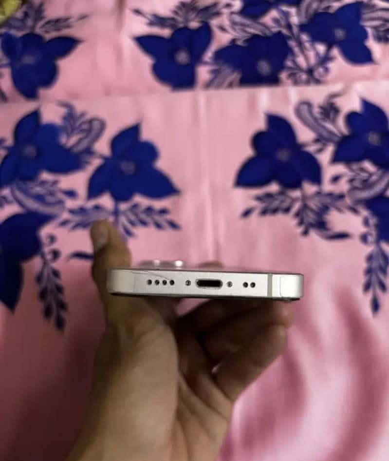 Apple iPhone 13 mini 3