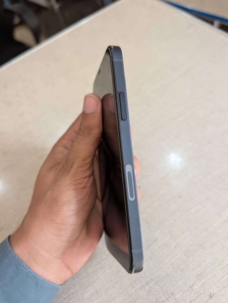 Apple iPhone 12 1