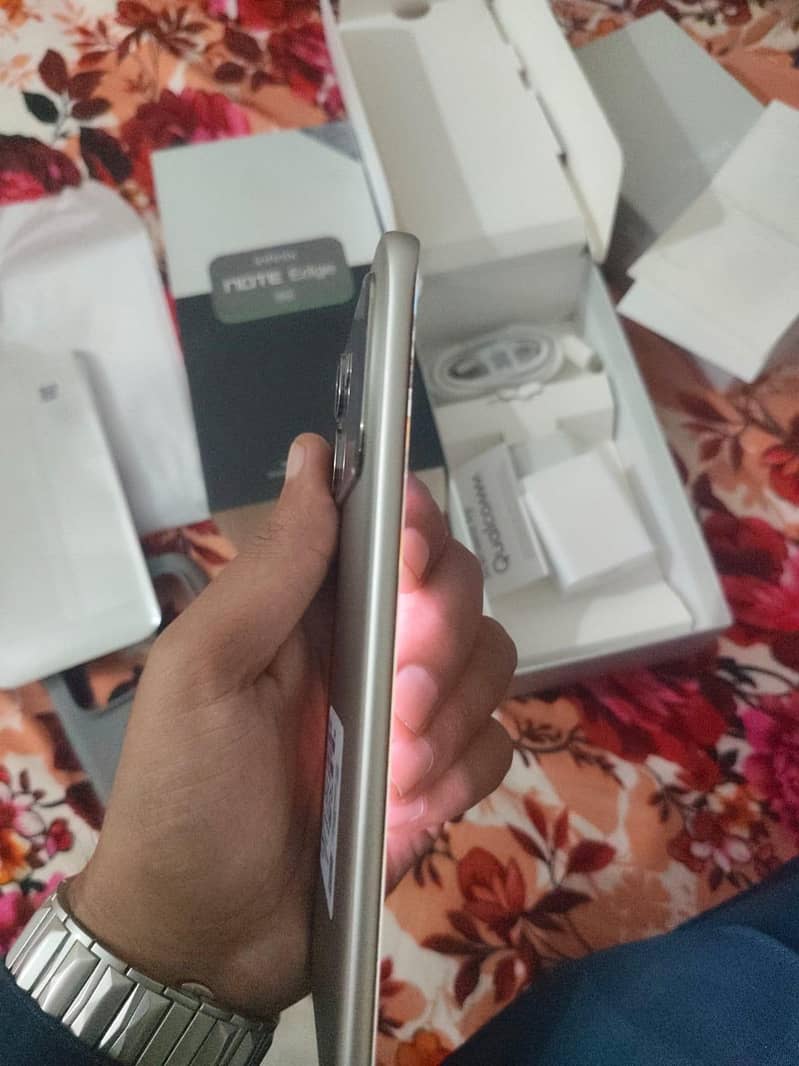 Infinix Note Edge 5G 2