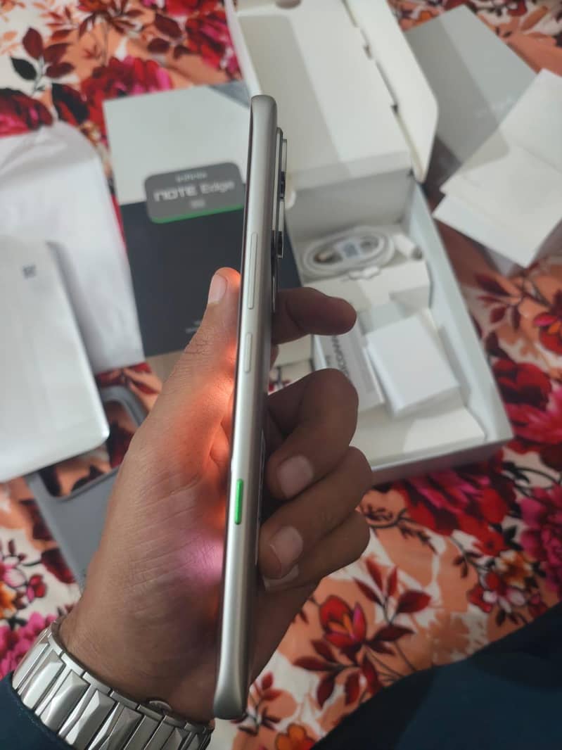 Infinix Note Edge 5G 5