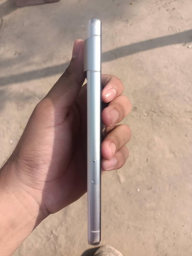 Google Pixel 7 4