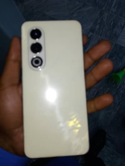 Itel S25 6+6GB 128 GB