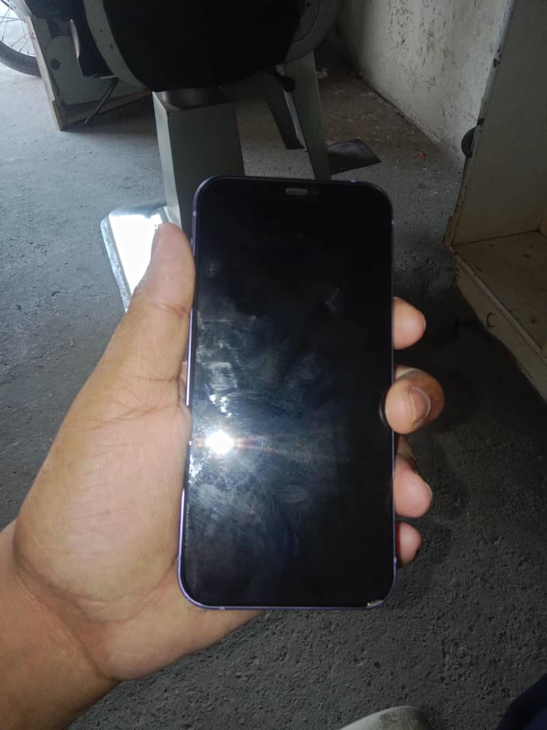 Apple iPhone 12 2