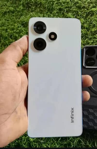 Infinix Hot 30 Play