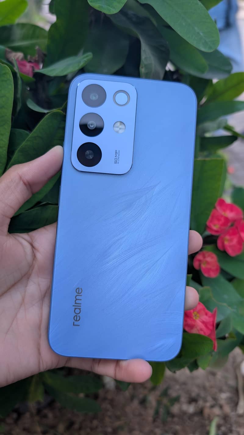 Realme C85 0