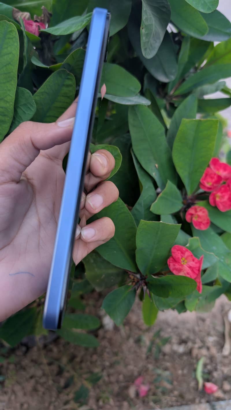 Realme C85 1