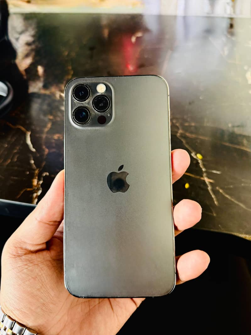 Apple iPhone 12 Pro 1