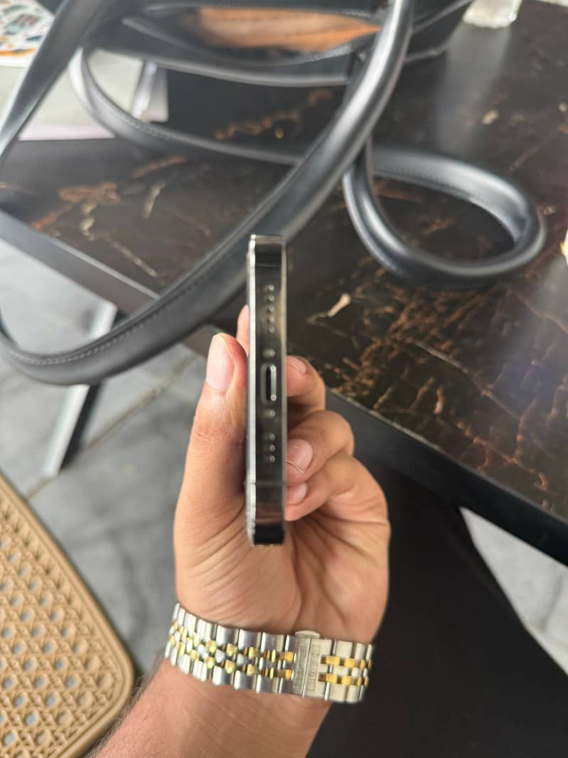 Apple iPhone 12 Pro 6