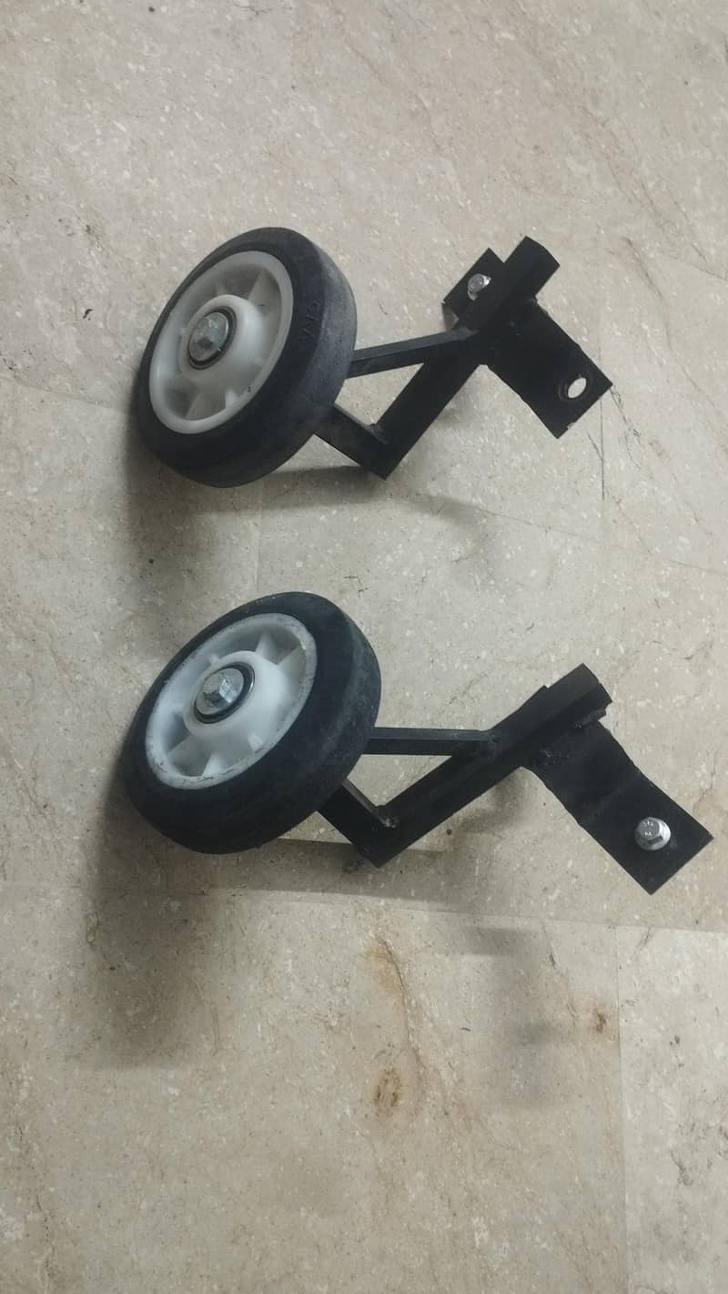 scooty side wheels 1