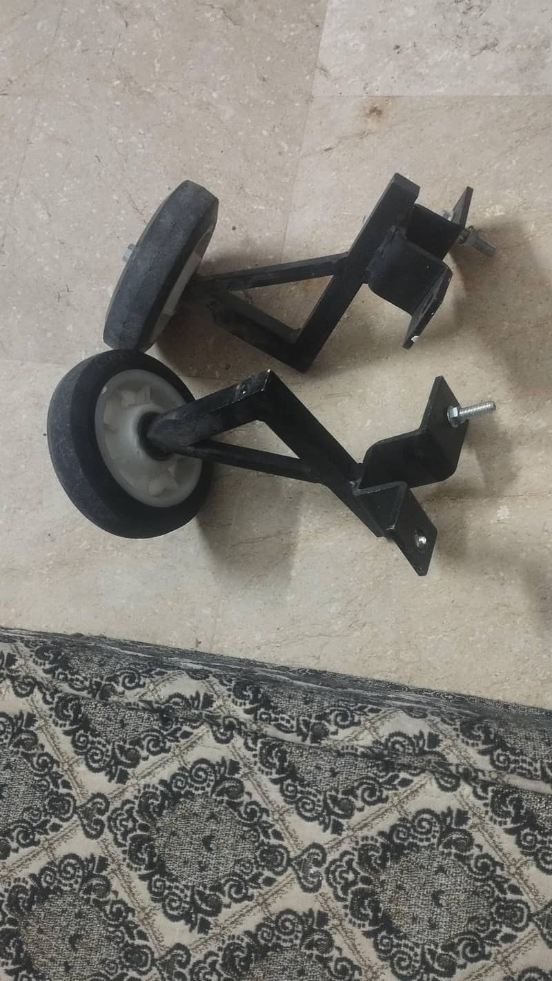 scooty side wheels 3